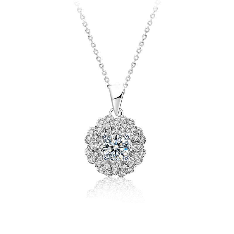"Lunafleur" - Halskette aus 925er Sterlingsilber mit Moissanit-Zirkonia und Micro-Pavé-Blumen-Design