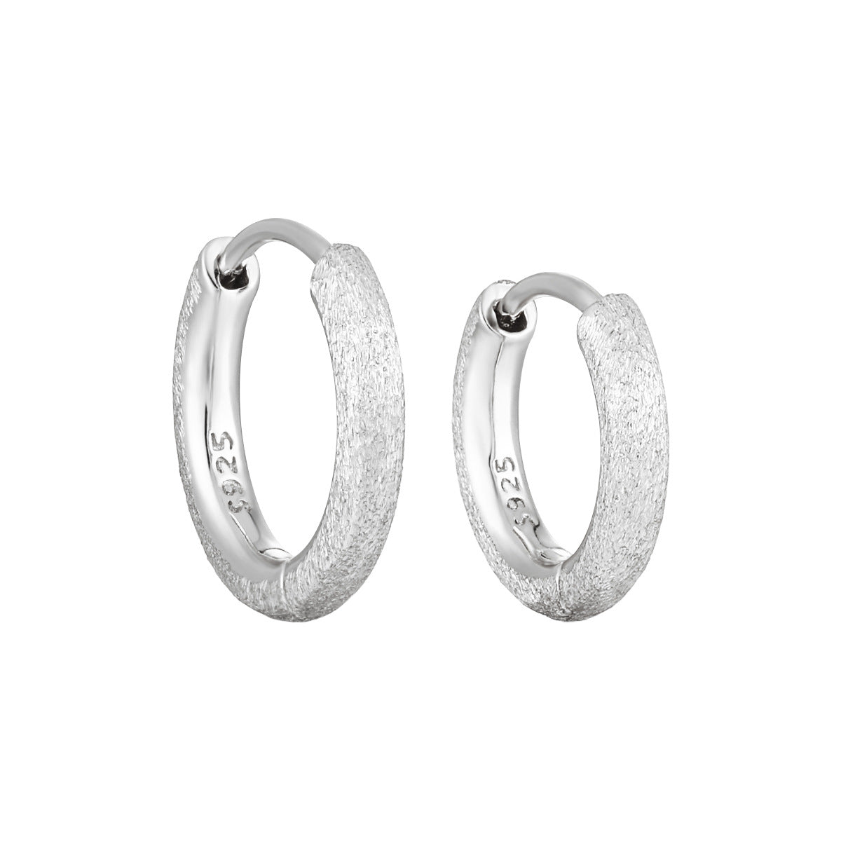 "Tivora" – Mattierter Creolenohrring in runder Kreisform aus 925er Sterlingsilber (einzeln)