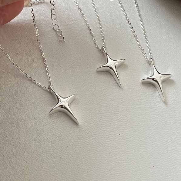 "Zporia" - 925er Halskette mit glänzendem Sternanhänger – schlicht & zeitlos