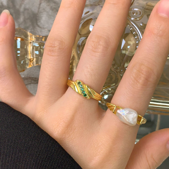 "Nirithe" - Ring mit barocker Perle – aus 925er Sterlingsilber, größenverstellbar