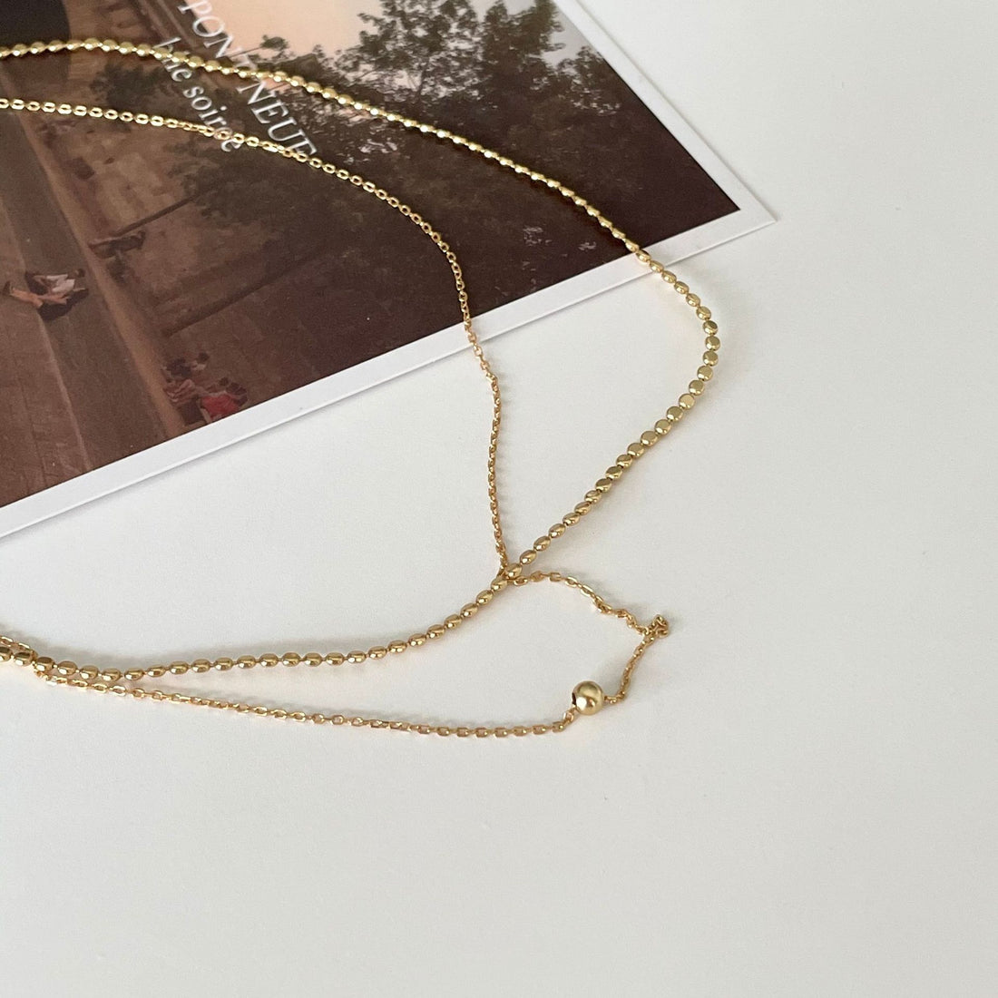 "Petalyn" - Zweireihige Kette aus 925er Sterlingsilber mit Perlen-Design