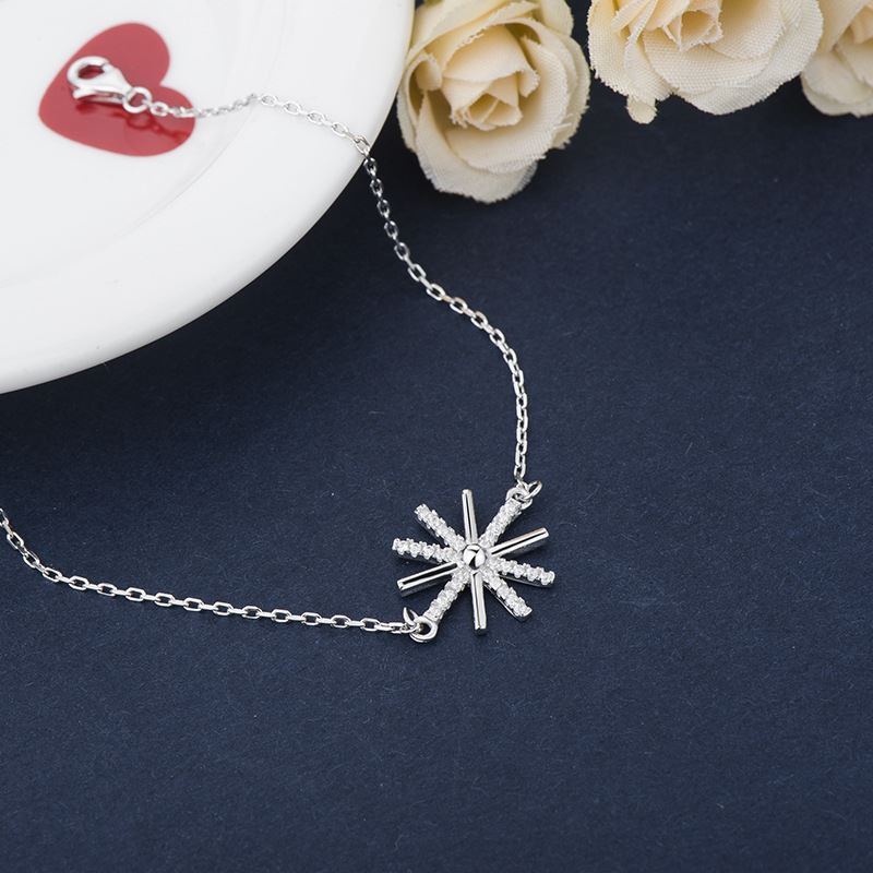 "Slavira" - Armband mit Schneeflocken-Anhänger aus 925er Sterlingsilber