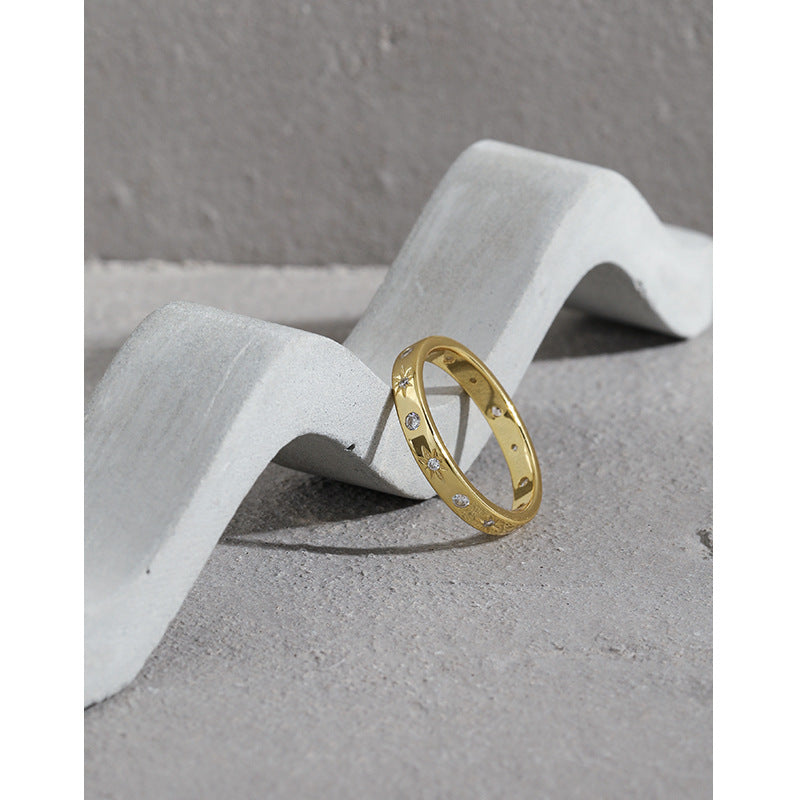 "Odlora" - Ring mit funkelnden Zirkonia-Sternen aus 925er Sterlingsilber