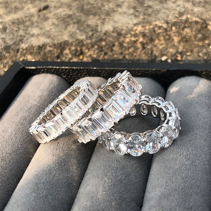 "Eyrina" - Eleganter 5A Zirkonia-Ring aus 925er Sterlingsilber