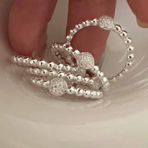 "Nirlia" - Zeitloser Silberring für Damen – verstellbar & funkelnd