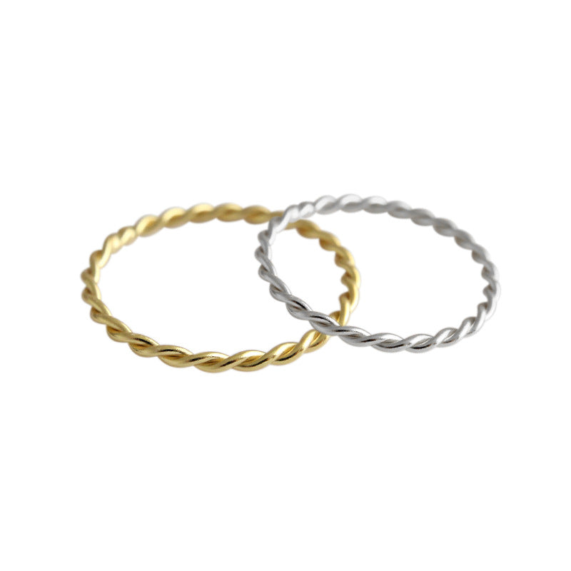 "Ysolfira" - Minimalistisch, gedrehter Ring aus 925er Sterlingsilber