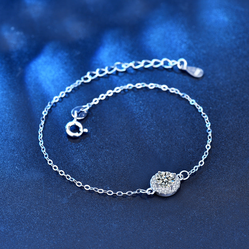 "Celestira" – Armband mit rundem Moissanit-Zirkonia und Blumen-Detail aus 925er Sterlingsilber