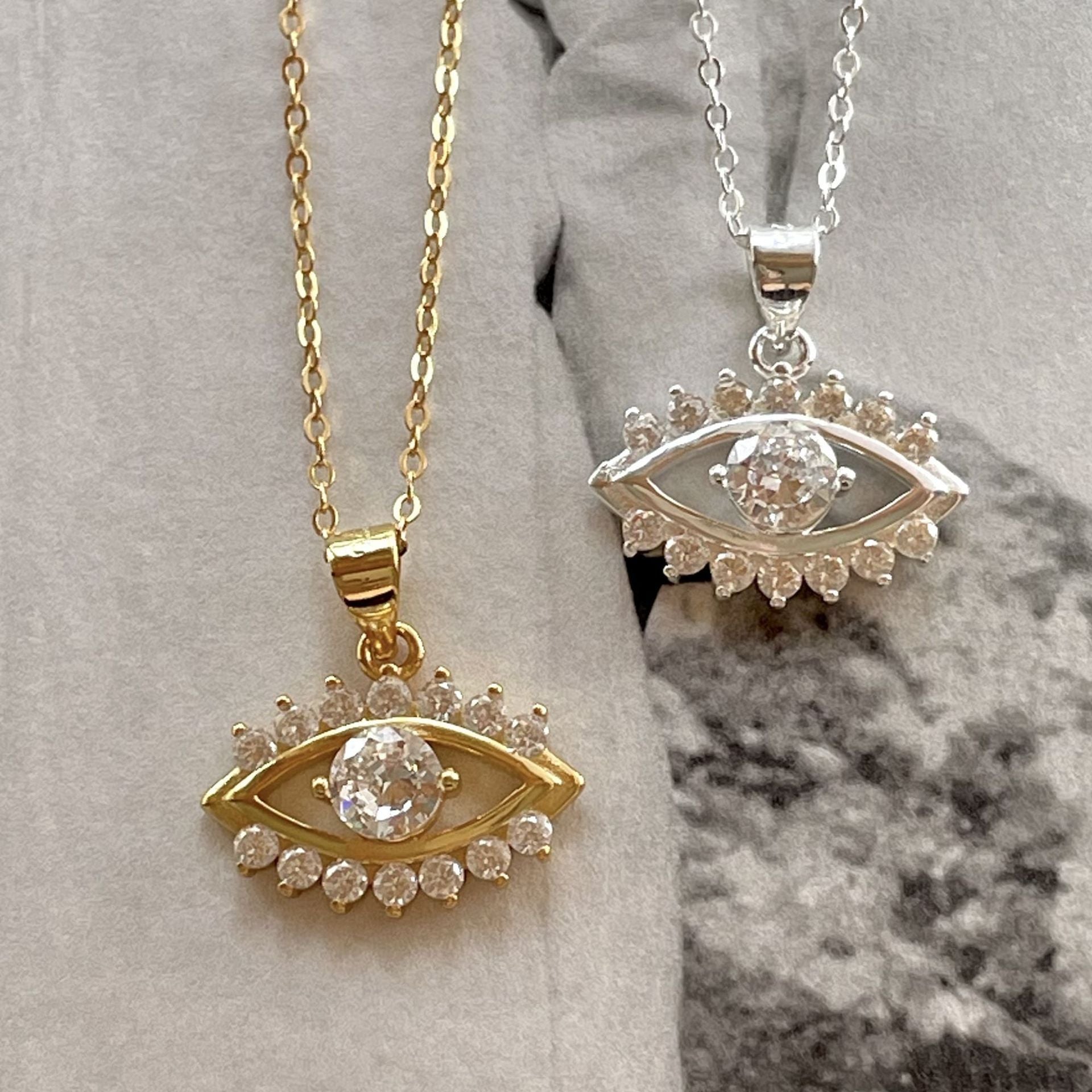 "Serenya" - Halskette aus 925er Sterlingsilber mit Zirkonia und hohlem Augen-Design