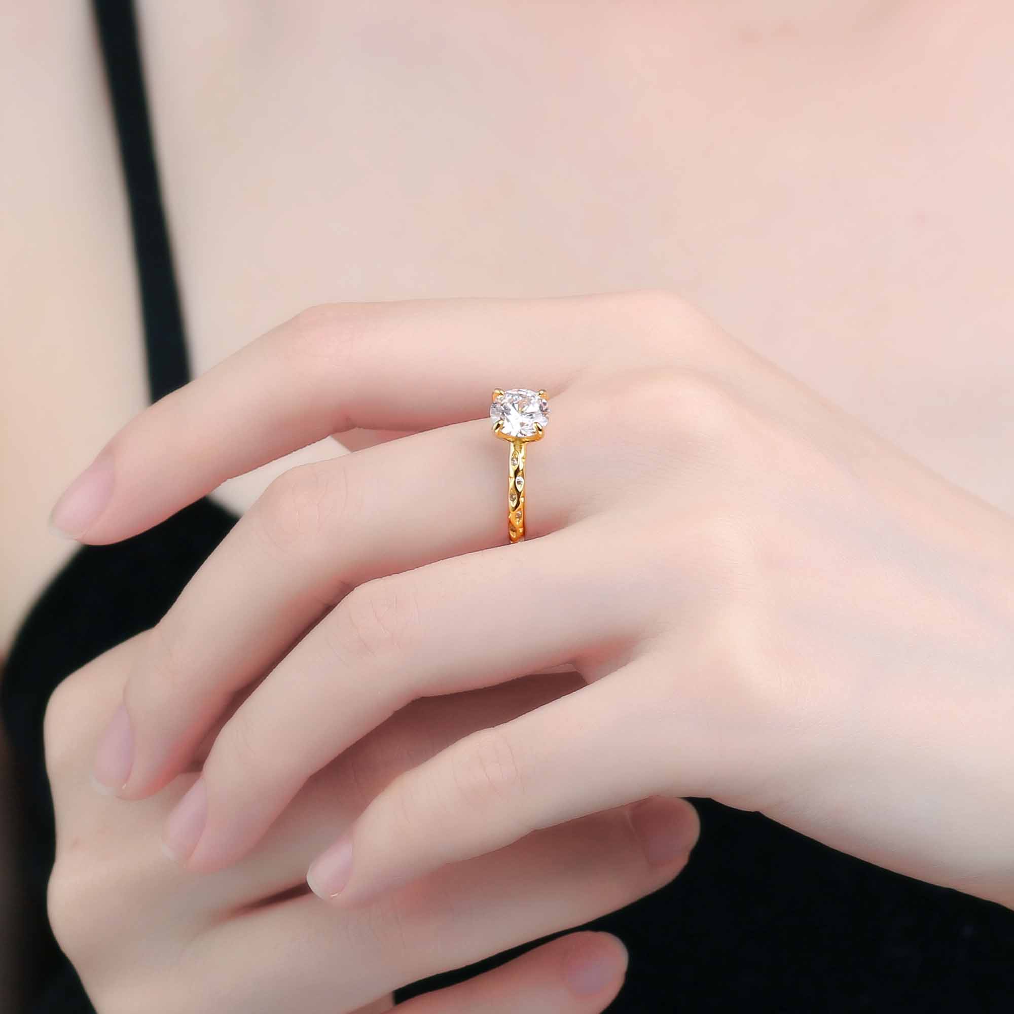 "Alysira" – Runder Zirkonia-Statement-Ring, verstellbar aus 925er Sterlingsilber