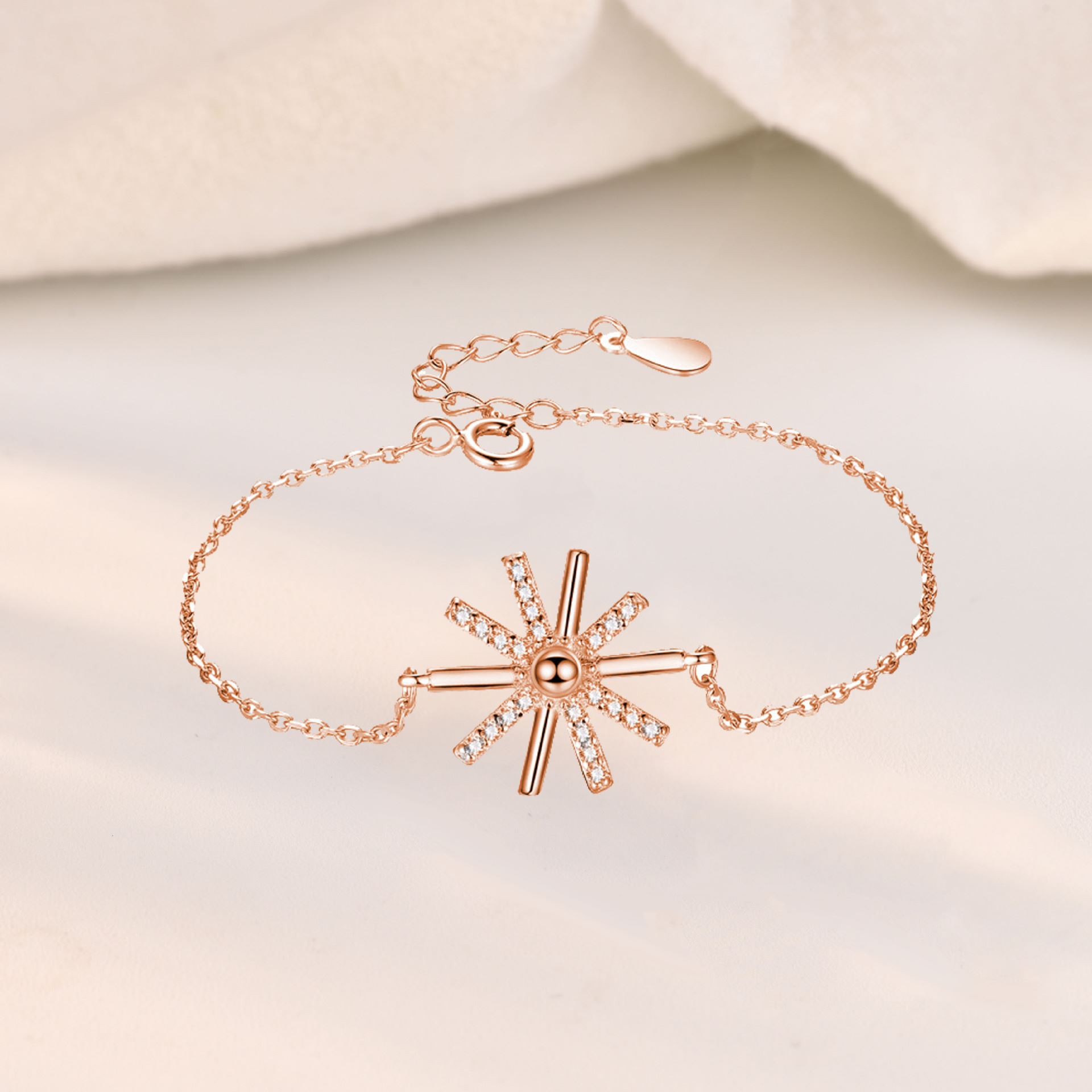 "Slavira" - Armband mit Schneeflocken-Anhänger aus 925er Sterlingsilber